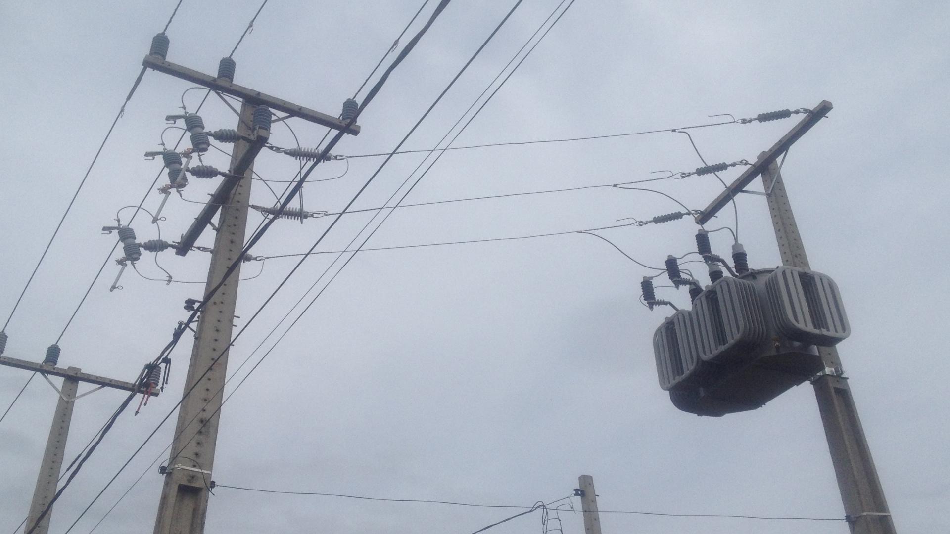 Montagens de torres e cabines de media tensão 13,8Kv e 34Kv